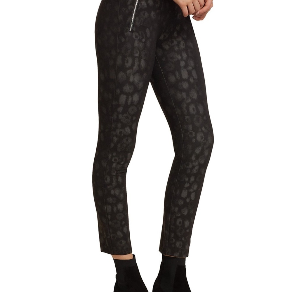Rag & Bone Simone Leopard pant with zip pockets. Size 0 - Picture 4 of 8